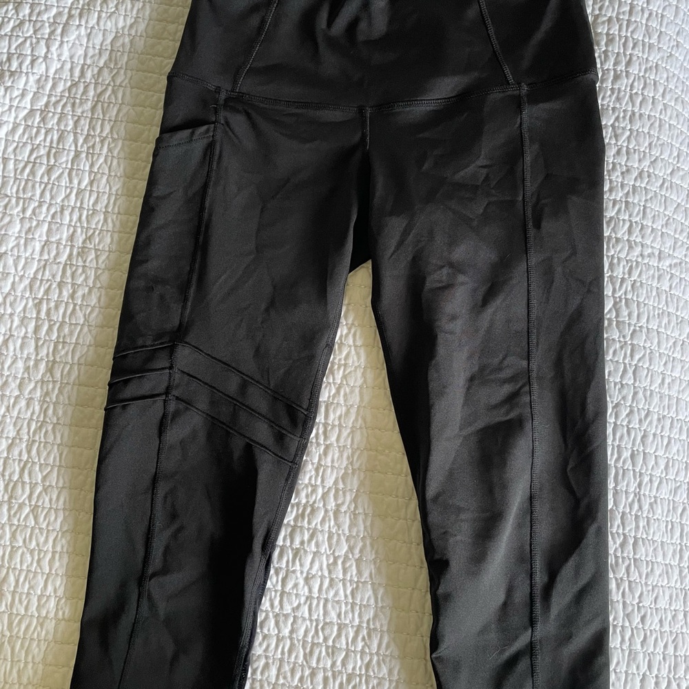 Oiselle Black Activewear Capris